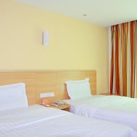 7Days Inn Guangzhou Tianhe Yantang Yue Ken Road Kültér fotó