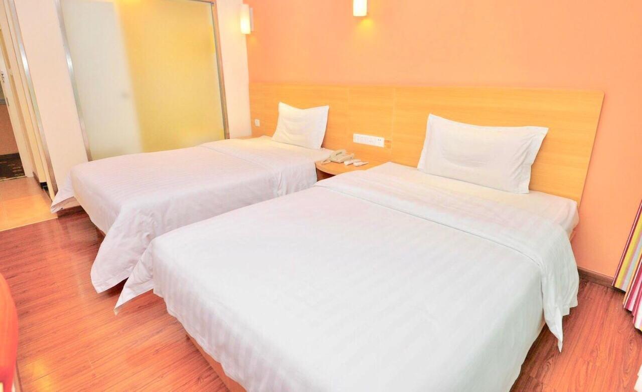 7Days Inn Guangzhou Tianhe Yantang Yue Ken Road Kültér fotó