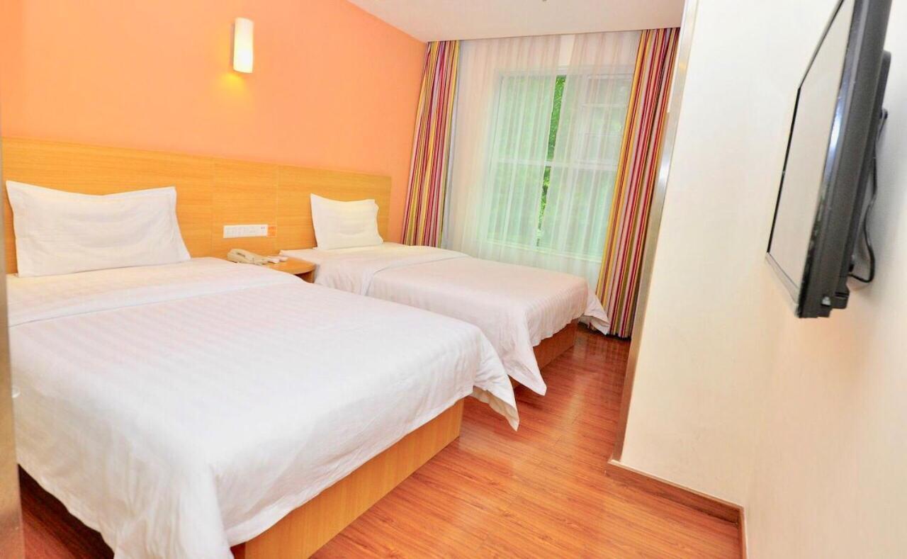 7Days Inn Guangzhou Tianhe Yantang Yue Ken Road Kültér fotó