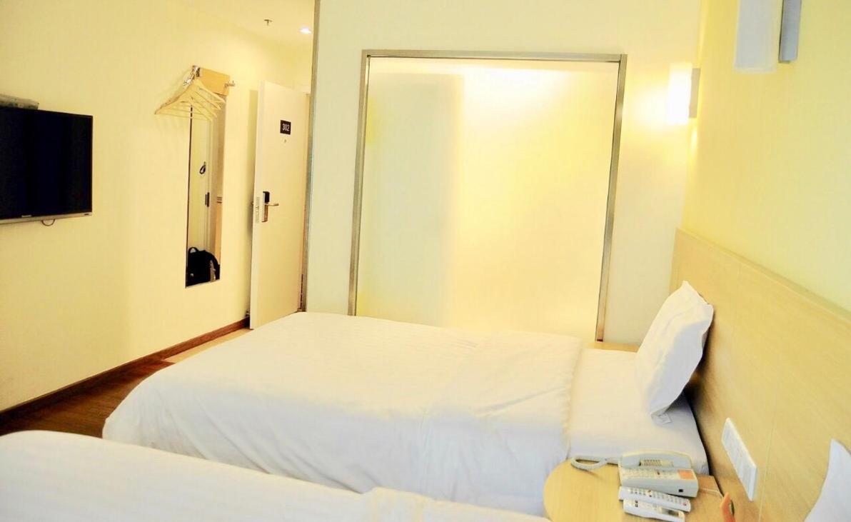 7Days Inn Guangzhou Tianhe Yantang Yue Ken Road Kültér fotó